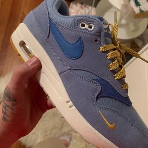 ❌SOLD❌Nike air max 1 premium soft blue